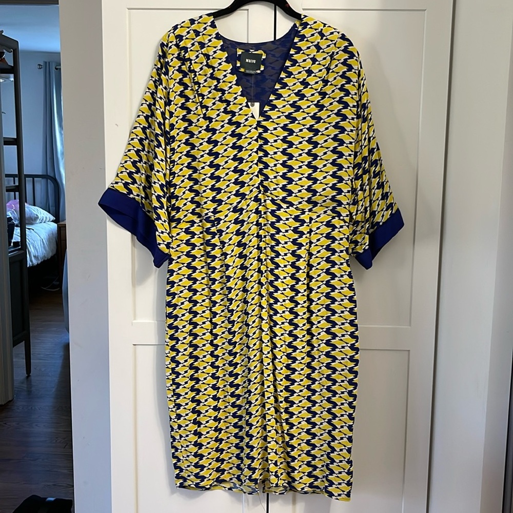 Anthropologie new Maeve knee length dress w/pockets!Beautiful print.Side zipper.